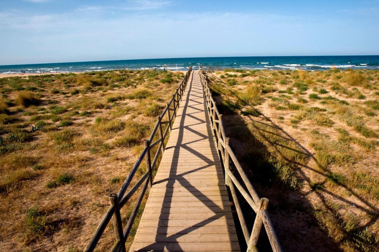 CAPRI GANDIA PRIMERA LÍNEA - Alquiler solo familias Playa de Gandia Exterior foto