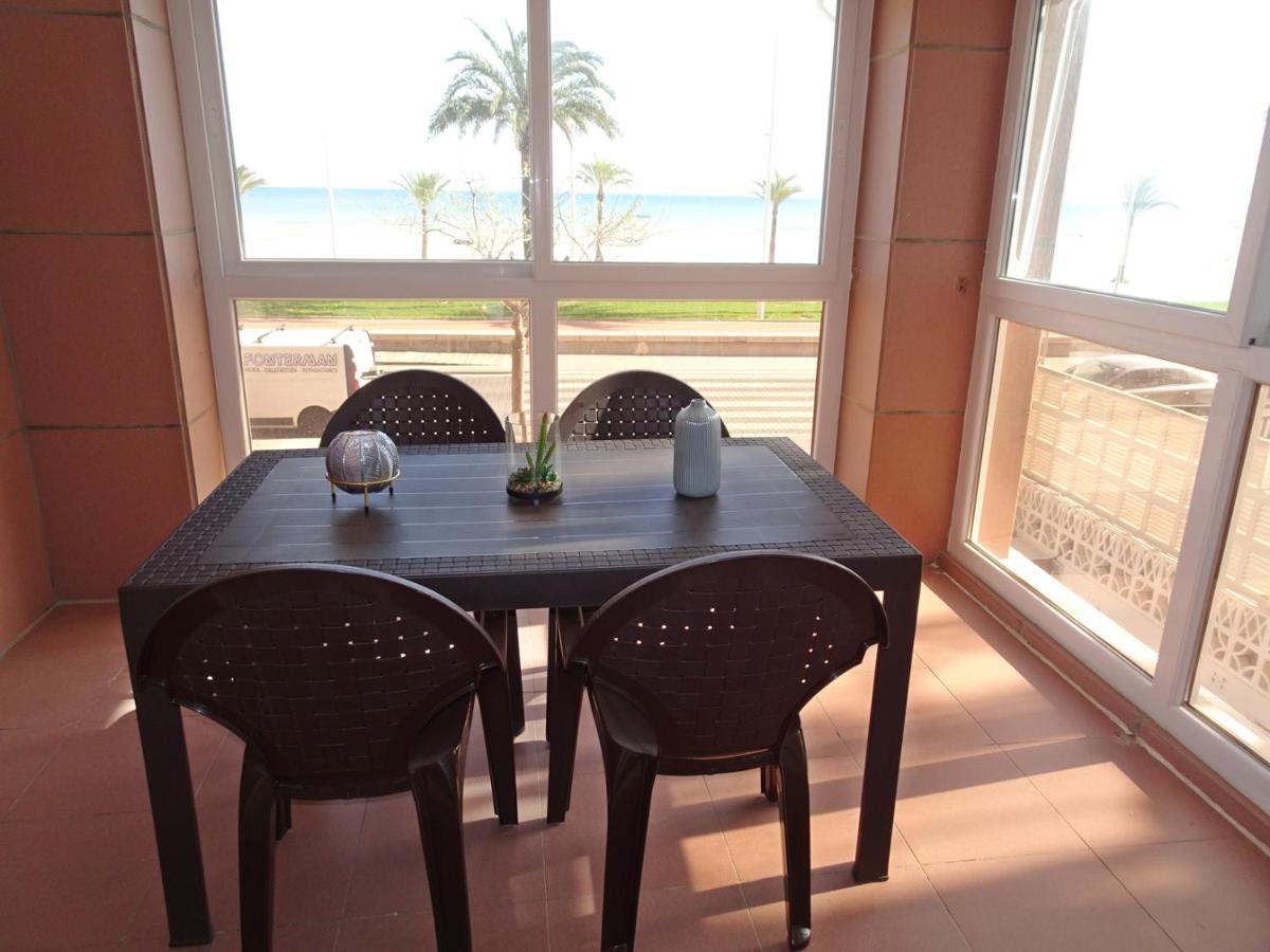 CAPRI GANDIA PRIMERA LÍNEA - Alquiler solo familias Playa de Gandia Exterior foto
