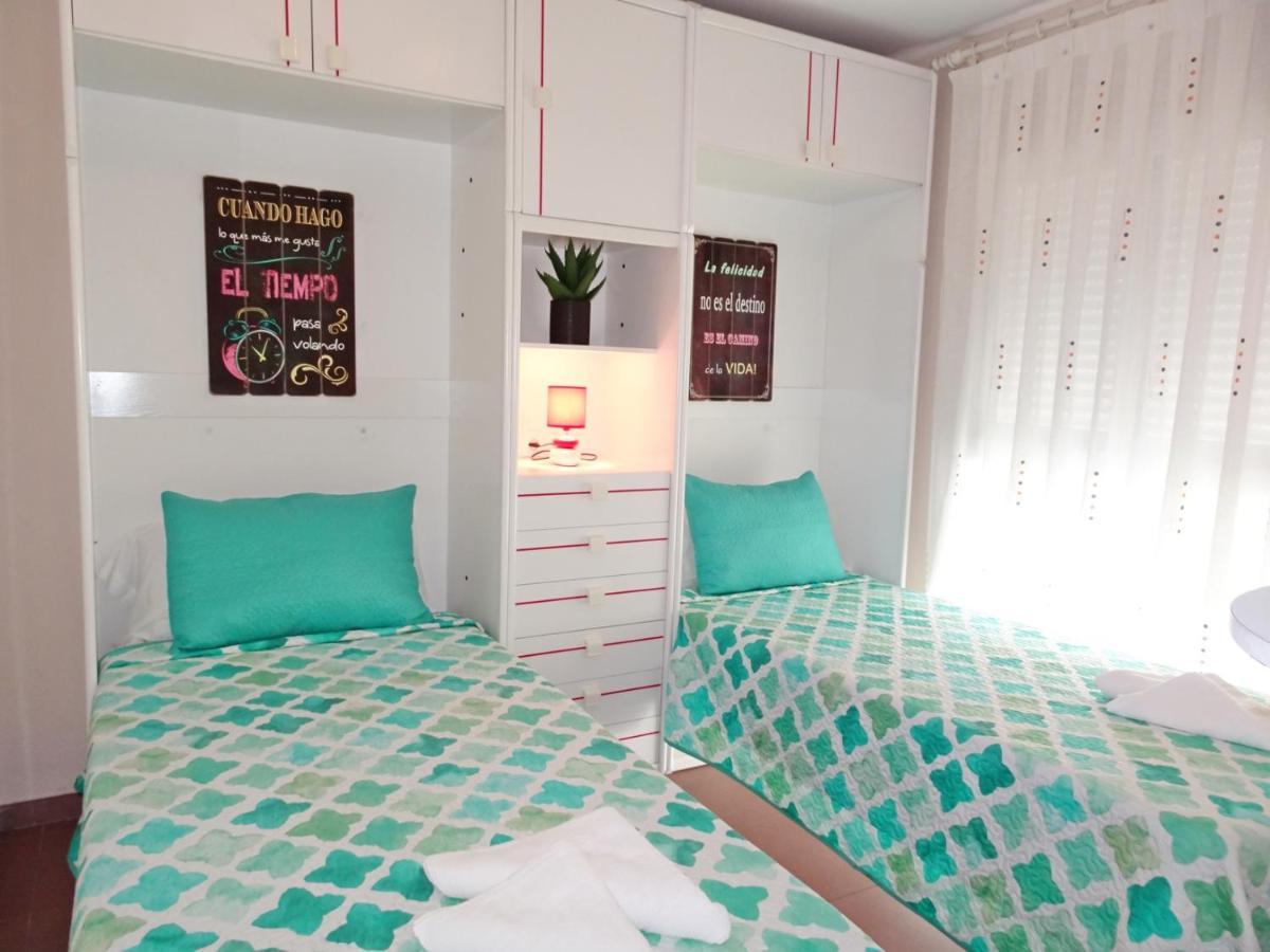 CAPRI GANDIA PRIMERA LÍNEA - Alquiler solo familias Playa de Gandia Exterior foto