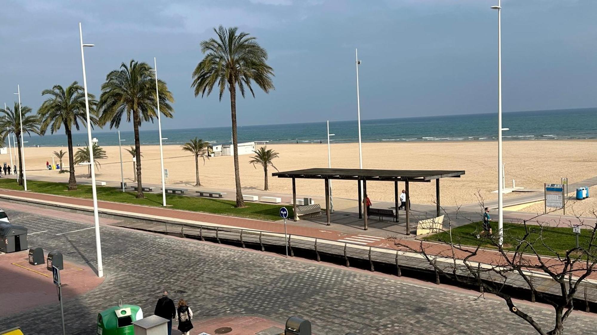 CAPRI GANDIA PRIMERA LÍNEA - Alquiler solo familias Playa de Gandia Exterior foto